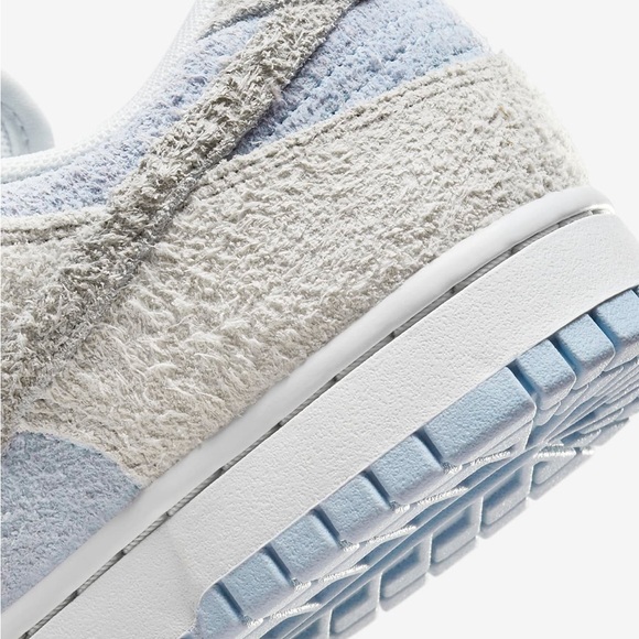 Nike Dunk Low Suede - Picture 3 of 13